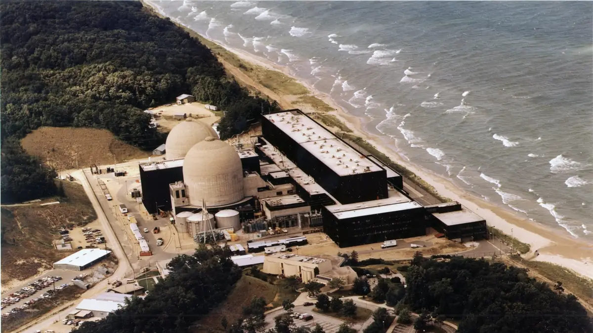 Amazon to Fund 12 Small Nuclear Reactors in Indiana: What It Means for AWS and AI